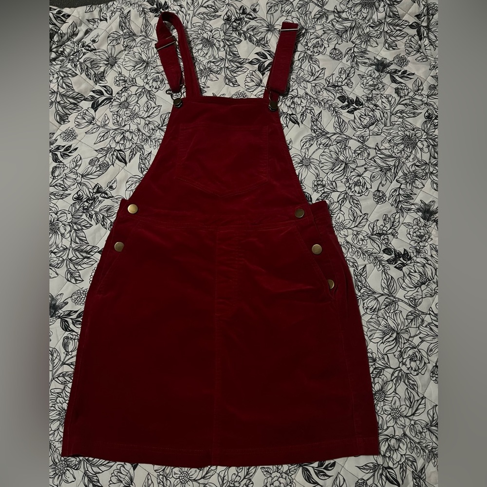 FOREVER 21 red Jumper ;size M